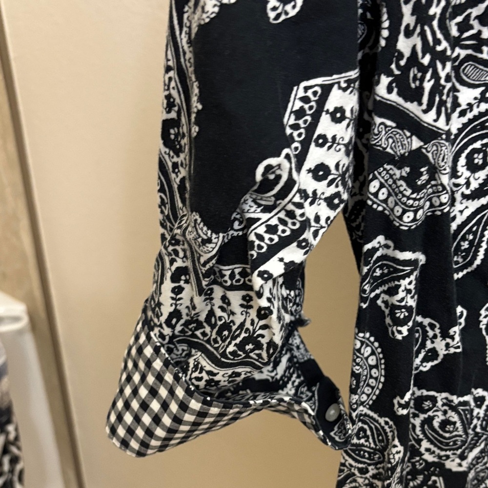 Chaps Black & White Paisley Button-Down 3/4 Sleeve Shirt - Picture 3 of 4
